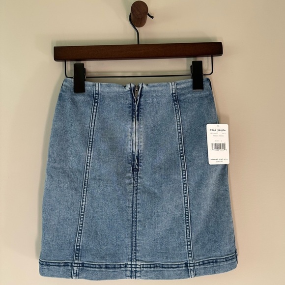 FREE PEOPLE Denim Mini Skirt Faded Indigo Size 2 - Picture 4 of 11